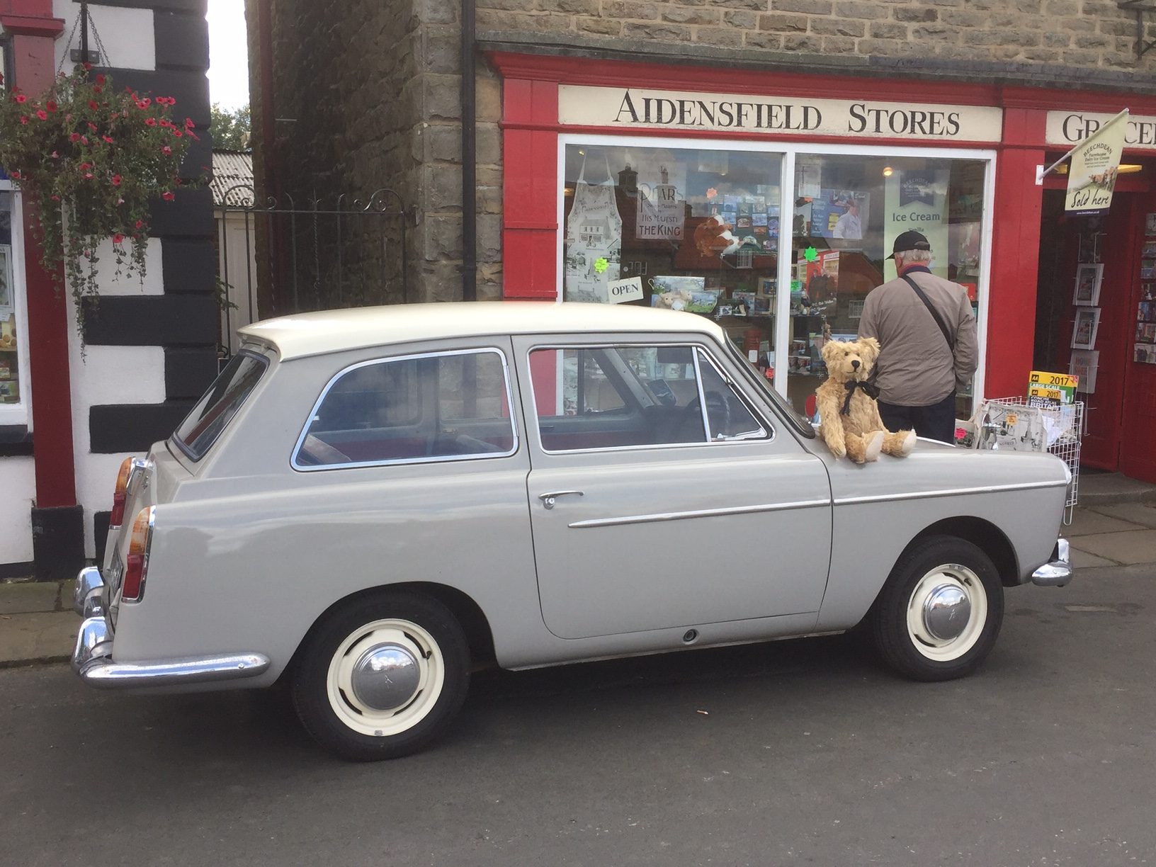 North Yorkshire Moors Railway - NYMR - Heartbeat: Austin A40.