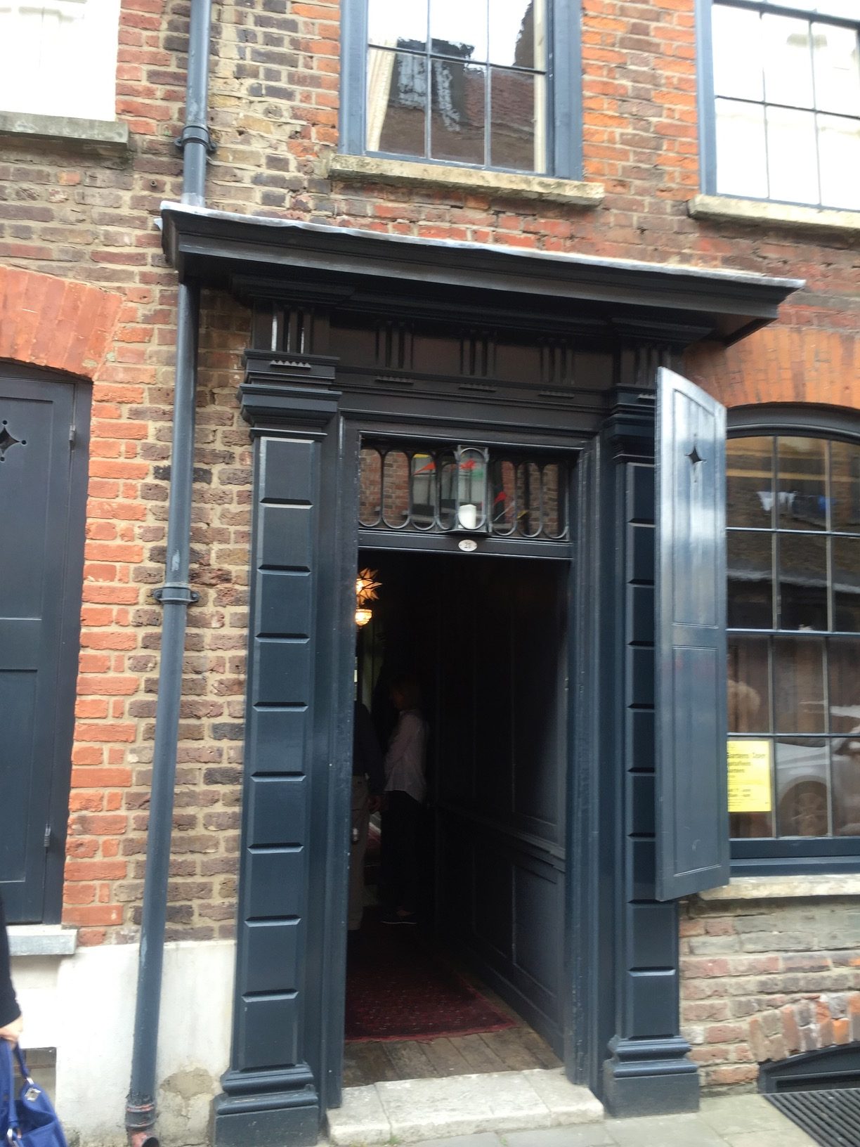 Continental Railway Journeys: Spitalfields - Fournier Street