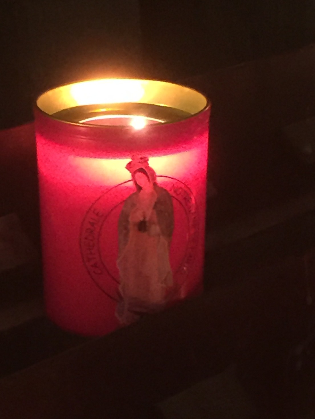 Paris: Candle for Diddley in Notre Dame.