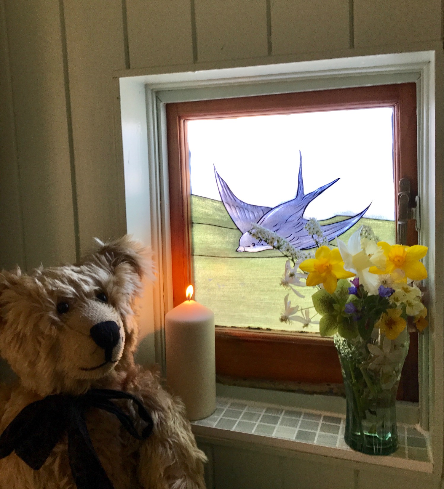 Teddy Bears' Picnic: Lighting an East Candle for Diddley.