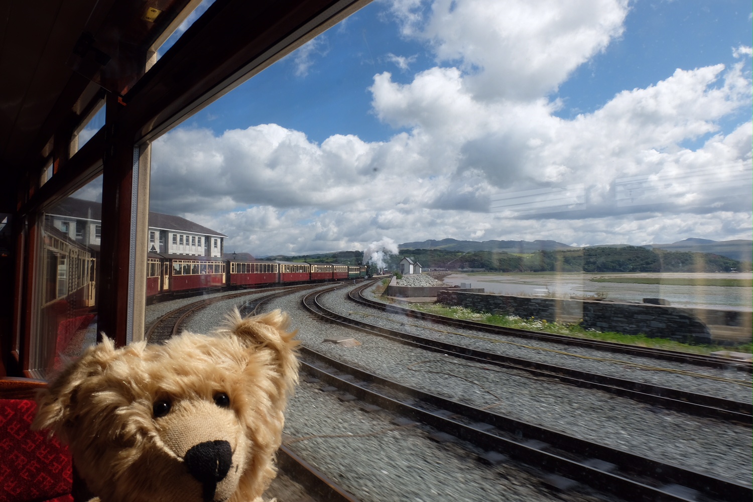 Great Little Trains of Wales: Looking towards Portmadoc Cob.