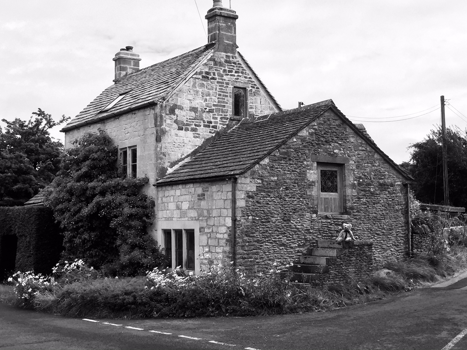 Cotswold Granny: And finally, back to Frank Mansell’s House at Salt Box near Sheepscombe. One of his poems described his feelings about selling it to a town dweller. Here it is...