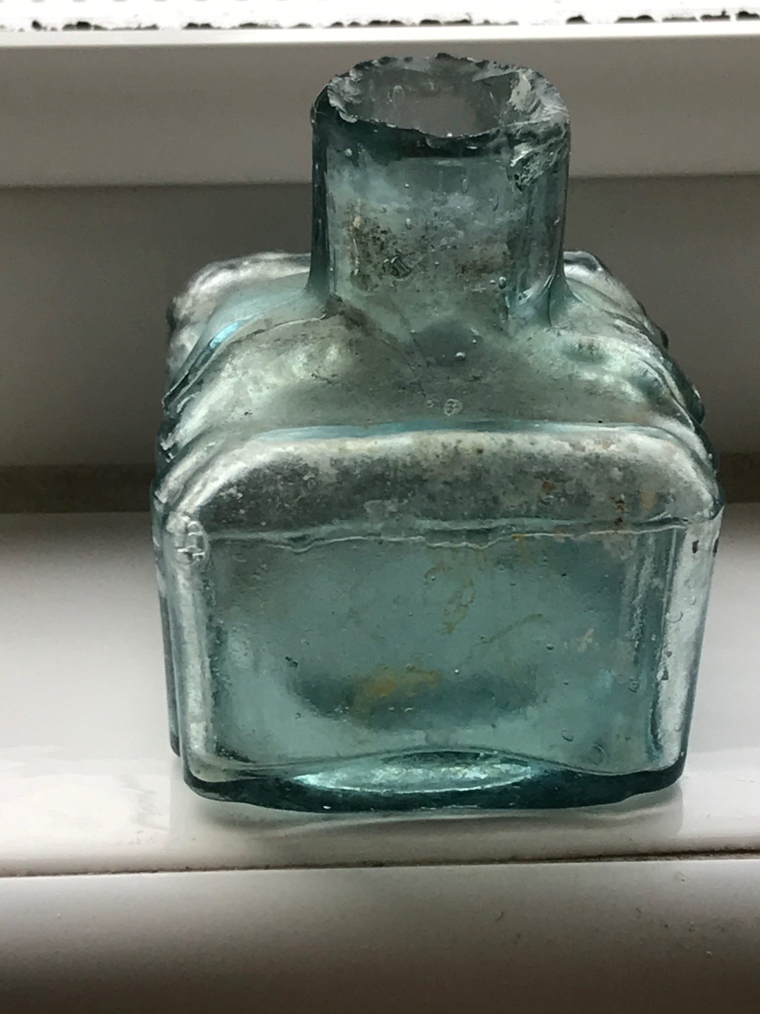 The Kitchen Window: A vintage ink pot?