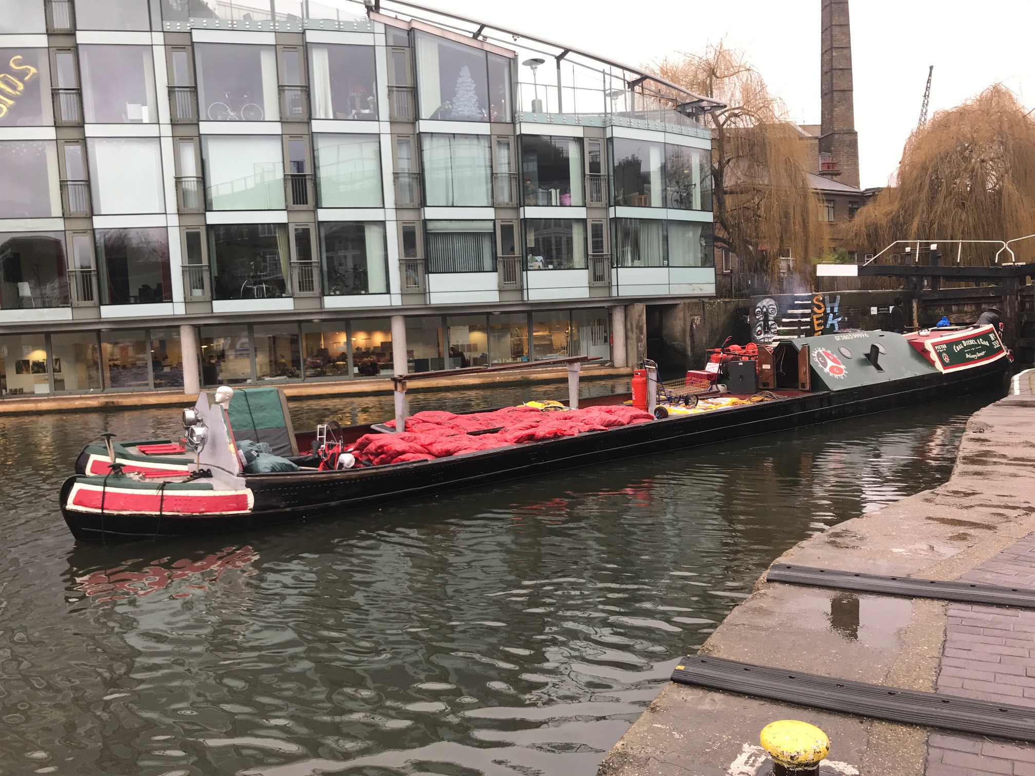 Bobby's Girl: A coal delivery narrow boat.