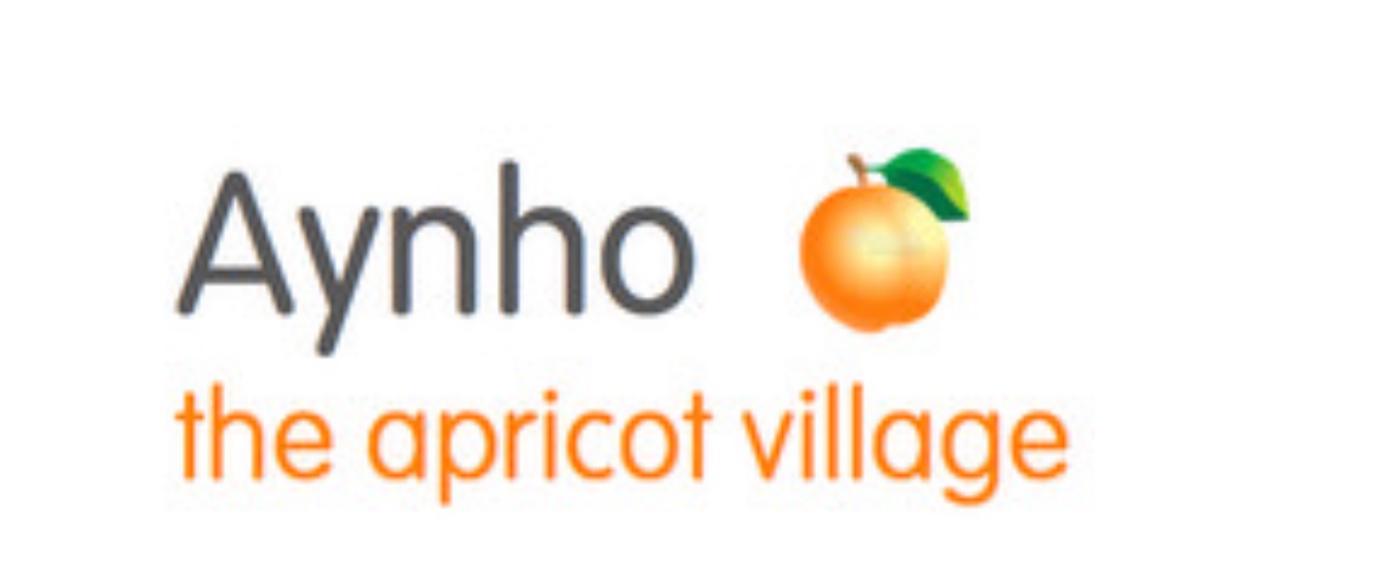  Aynho. Apricot Village.