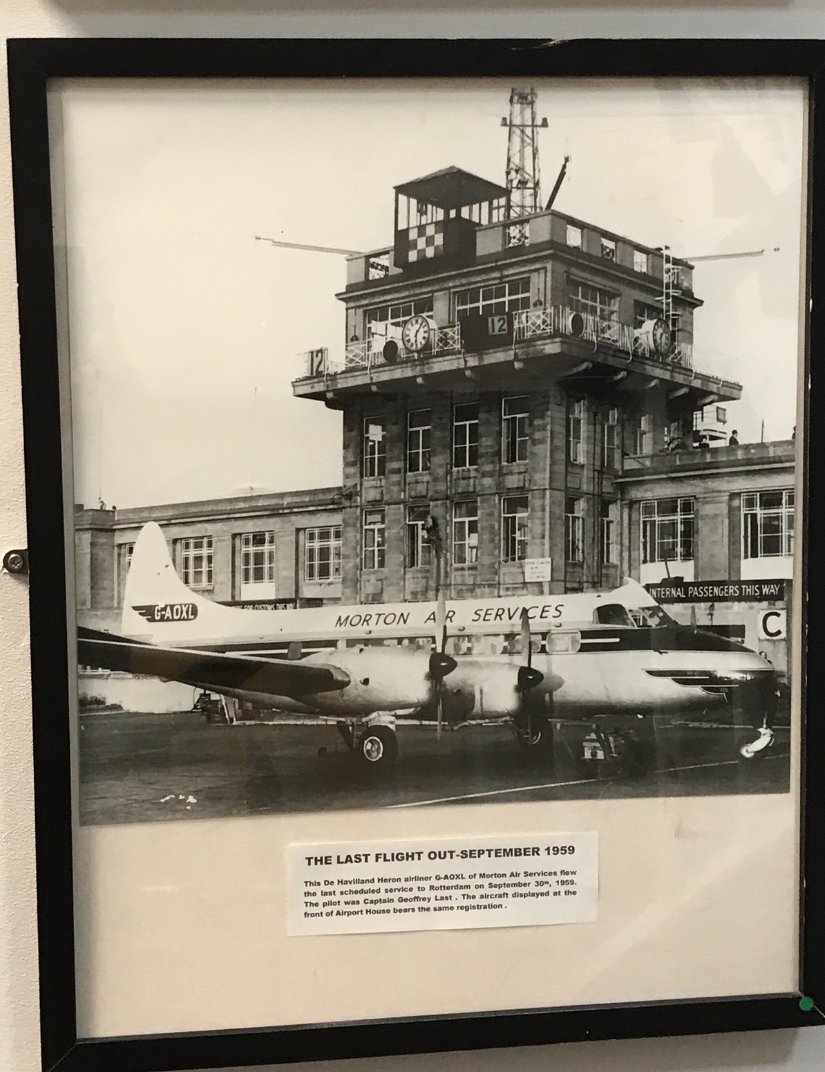 Croydon Airport: The very last airline flight out - September 1959.