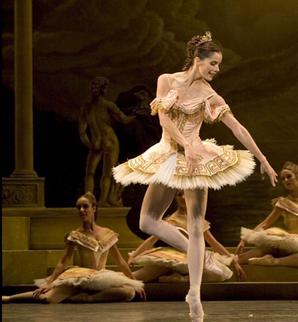 The Ballet: Darcy Bussell.