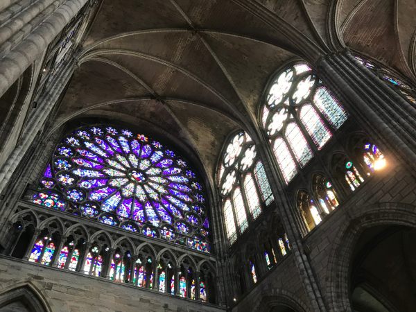 Ooh la la - Lighting a candle for Diddley. St Denis, Paris.