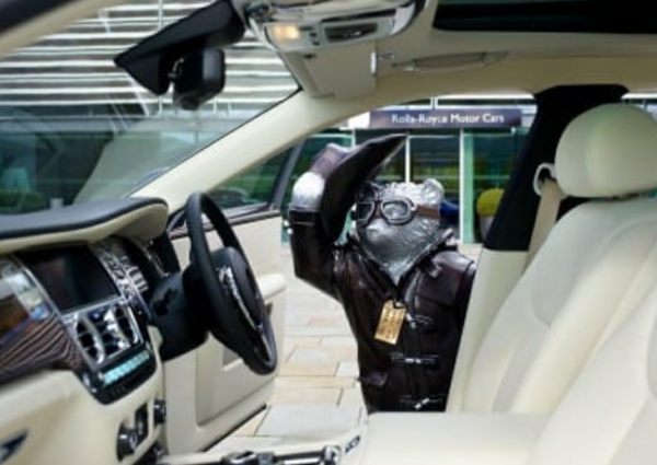 Rolls-Royce: Nice Interior.