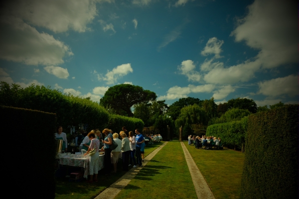 Dahlia Day: The garden party. Antique plus vignetting.