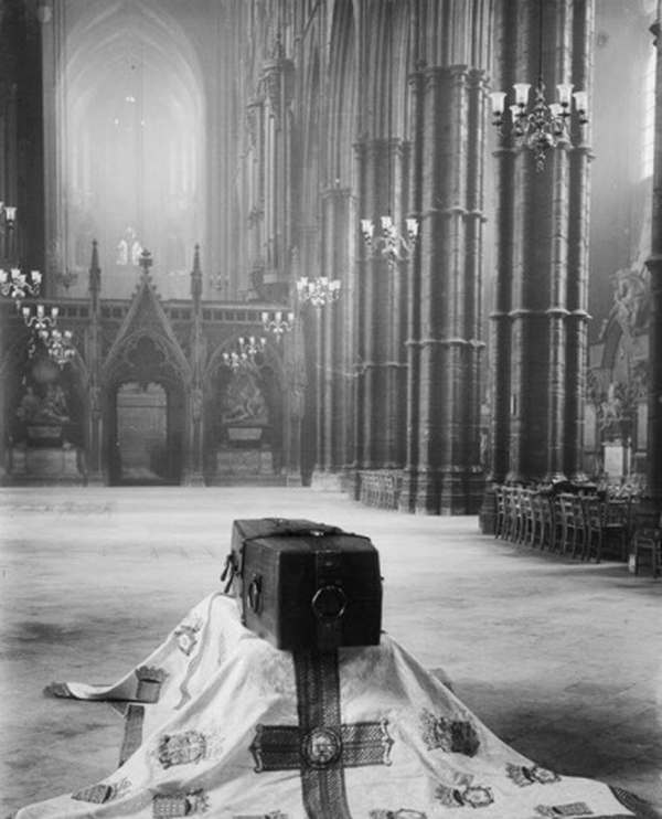 Remembrance Day: The Unknown Warrior before reburial in the Abbey