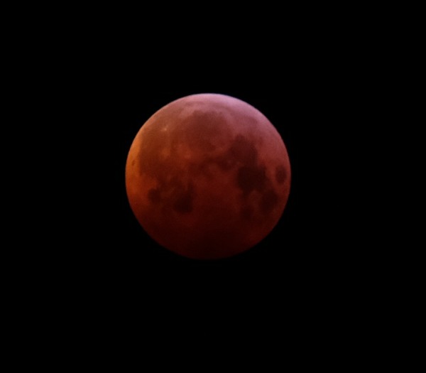 Super Blood Wolf Moon: