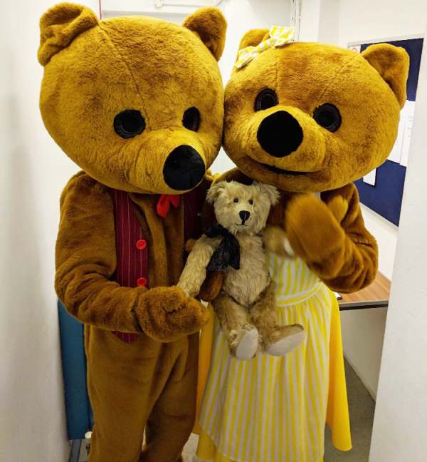 Goldilocks and the Three Bears: Father Bear, Mother Bear et moi.