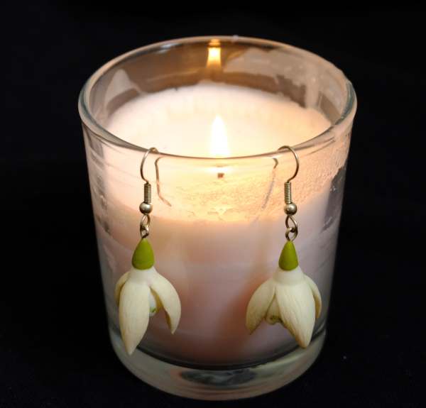 Cotswold Reverie: Lightin a Candle to Diddley - She loved snowdrops and she loved these earrings.
