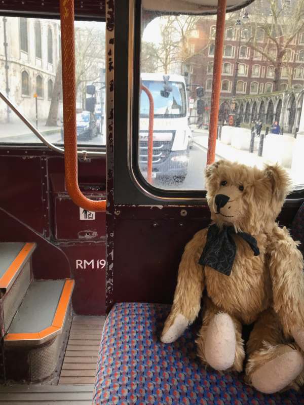 Routemaster: Here we go, here we go, here we go. Law Courts.