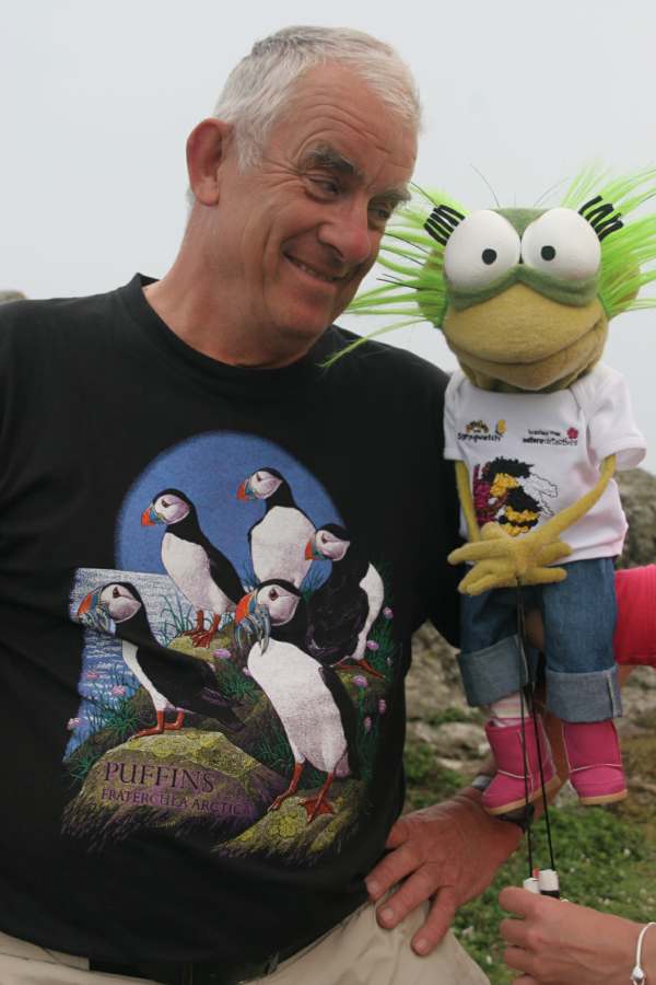 Bobby meets Jelly ... Cbeebies