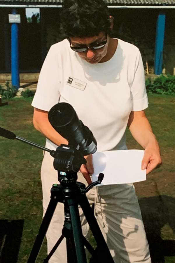 Diddley practising for sun watching when later that morning she showed the visitors the transit of Venus on 8 June 2004