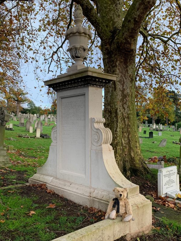 The memorial to Brocks workers killed working on munitions work in World War 1.