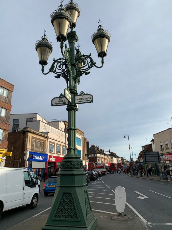 Wonderful signpost light at Tooting Broadway.