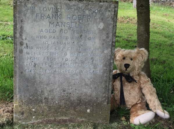 Bertie sat by the grave of Frank Robert Mansell aged 60 years, who passed away on 10 January 1979.