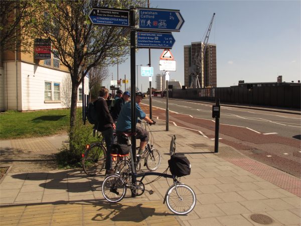 April 2012. Thames Cycle Route.
