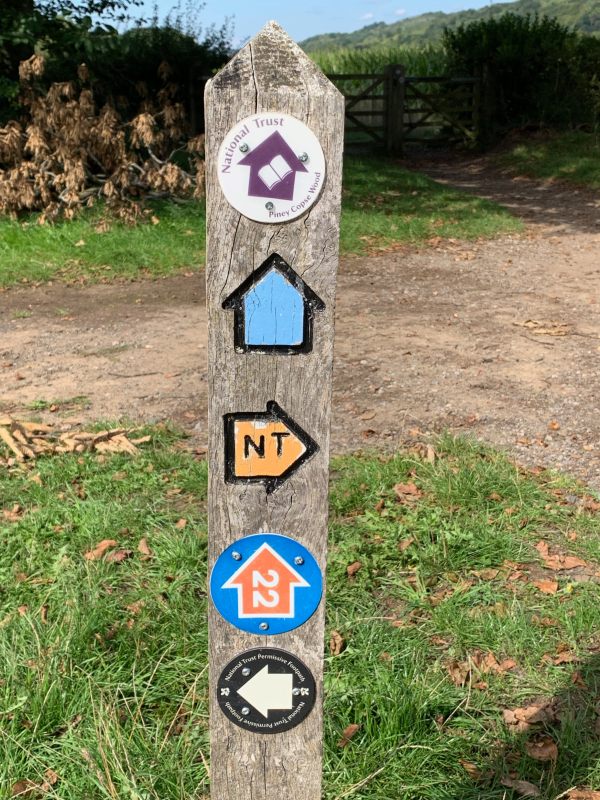 Waymarker Post showing the NT walk and National Cycle Route 22.