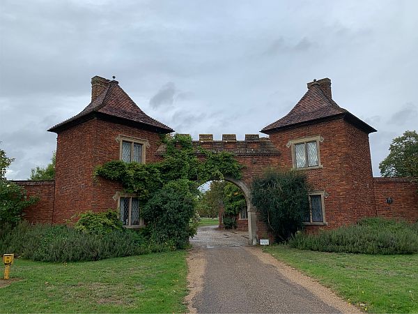 The Gatehouse, Dunsborough Park.