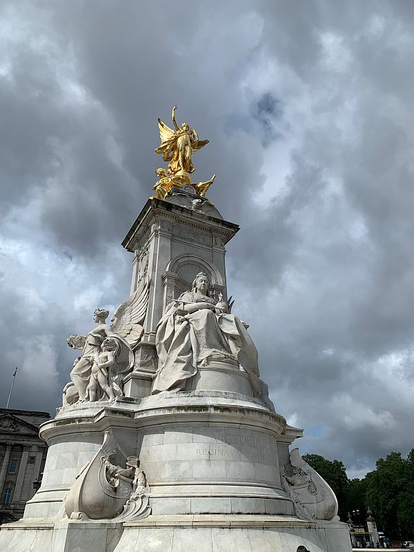 The Queen Victoria Statue.
