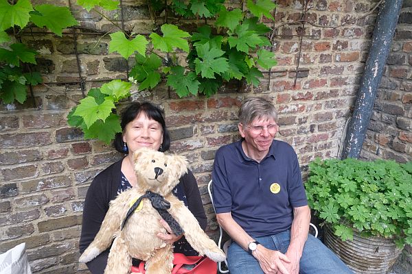 Anne (holding Bertie) and Peter.