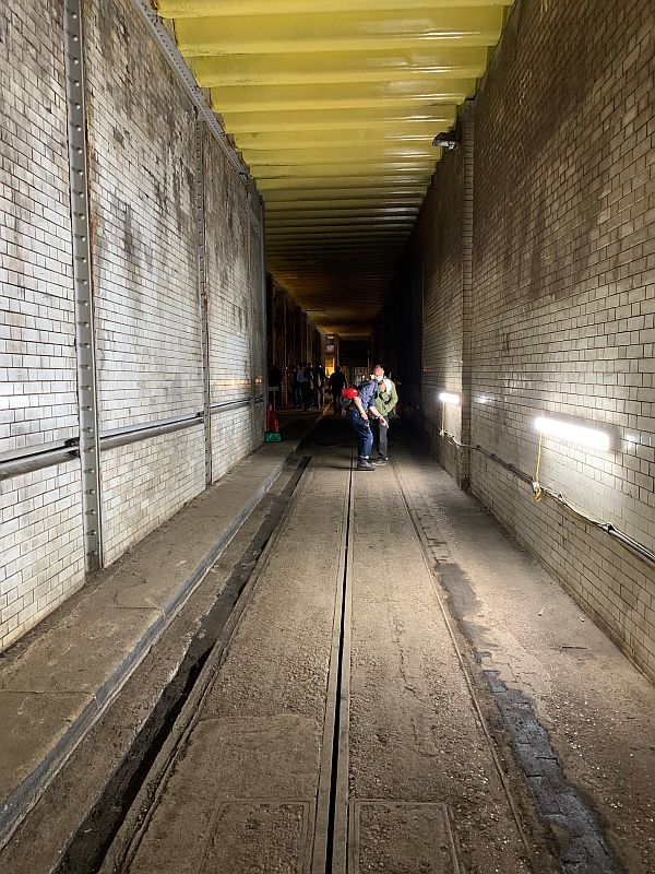 Single track section in Kingsway Tram Tunnel.
