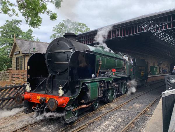 Southern 926 at Pickering.