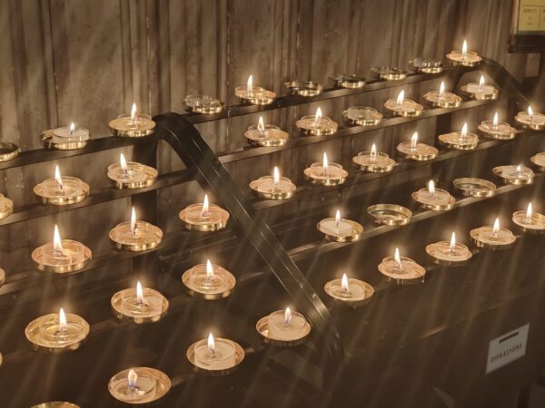 Candles lit for Diddley and Oakley in Worcester Cathedral.