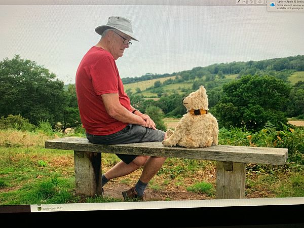 Bobby & Bertie chatting on The Bench.