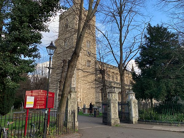 Entry to Bishop's Park. All Saints Church Fulham.