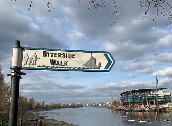 Sign: Riverside Walk.