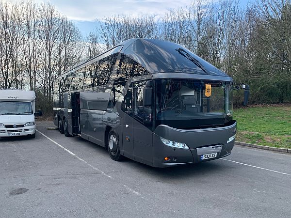 The Supporters' Coach, Neoplan S33 LCT