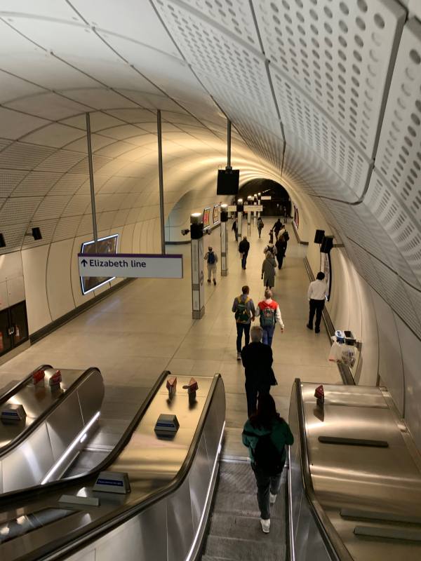 To the Elizabeth Line, Farringdon Station.