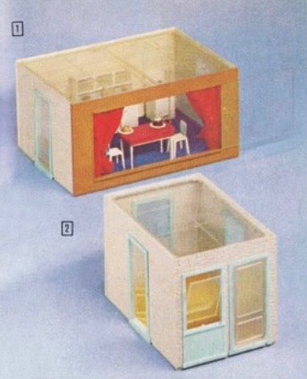 Plastic Room Boxes.