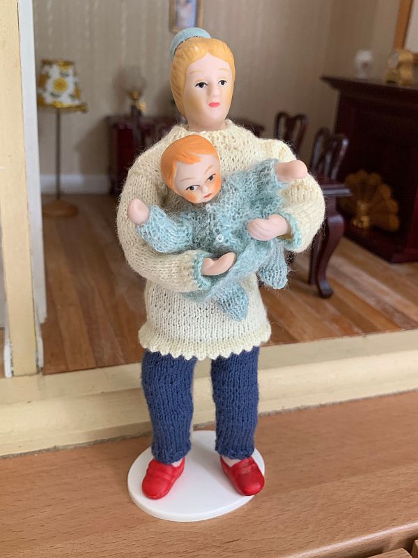 Gill: "Daughter Rose and Baby Willow who are visiting. It's a bit chilly, so they are wearing warm hand-knitted outfits."